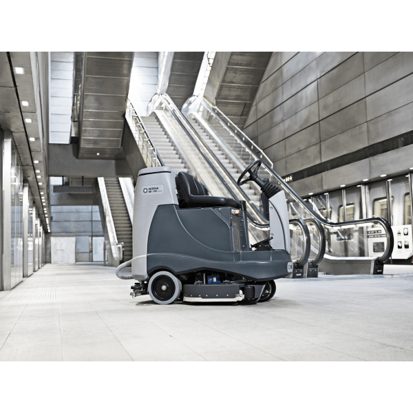 Nilfisk BR755C floor scrubber/dryer - Image 2
