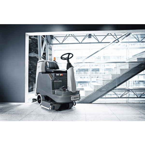 Nilfisk BR755C floor scrubber/dryer - Image 3