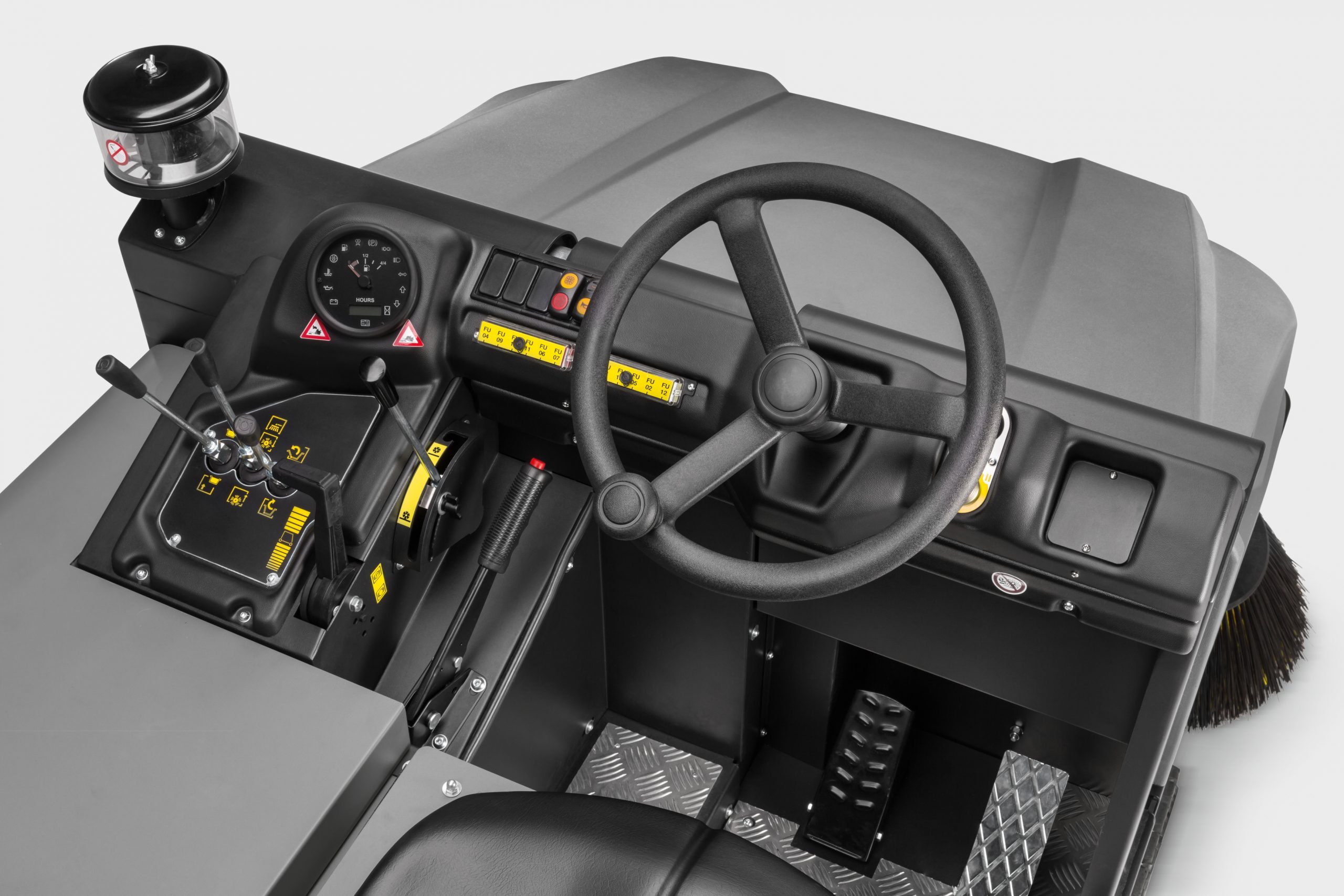 Karcher  KM 120/250 R Bp Classic Ride-on Sweeper - Image 3