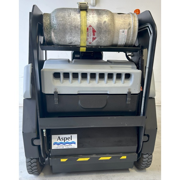 Nilfisk SW5500 rider high-dump LPG sweeper No.856 - Image 7