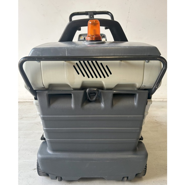 IPC Gansow rider sweeper No.763 - Image 9